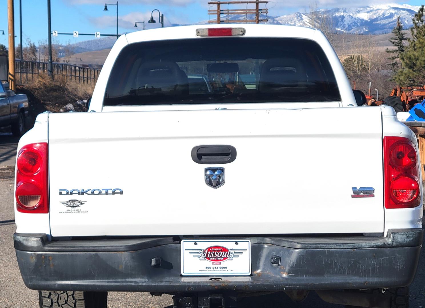 2005 White /Gray Dodge Dakota ST (1D7HW28N55S) with an 4.7L V8 engine, Automatic with Overdrive transmission, located at 450 N Russell, Missoula, MT, 59801, (406) 543-6600, 46.874496, -114.017433 - Great Running little Truck. 4.7L V8. Automatic Transmission. Air Conditioning. AM FM CD. Nice Toyo Open country Tires. Clean Carfax. - Photo#6